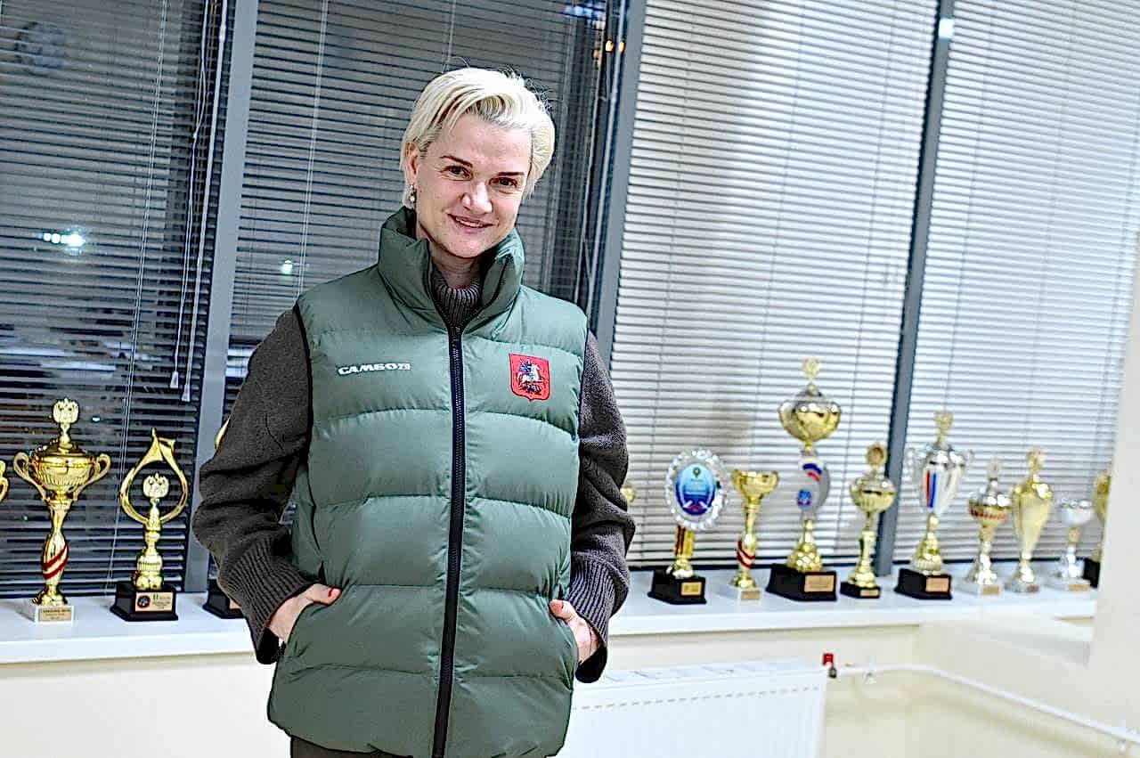 Двухкратная Олимпийская чемпионка по спортивной гимнастике Светлана Хоркина с дружественным визитом посетила новый спортивный комплекс отделения «Олимпия», находящийся по адресу ул. Губкина 6!