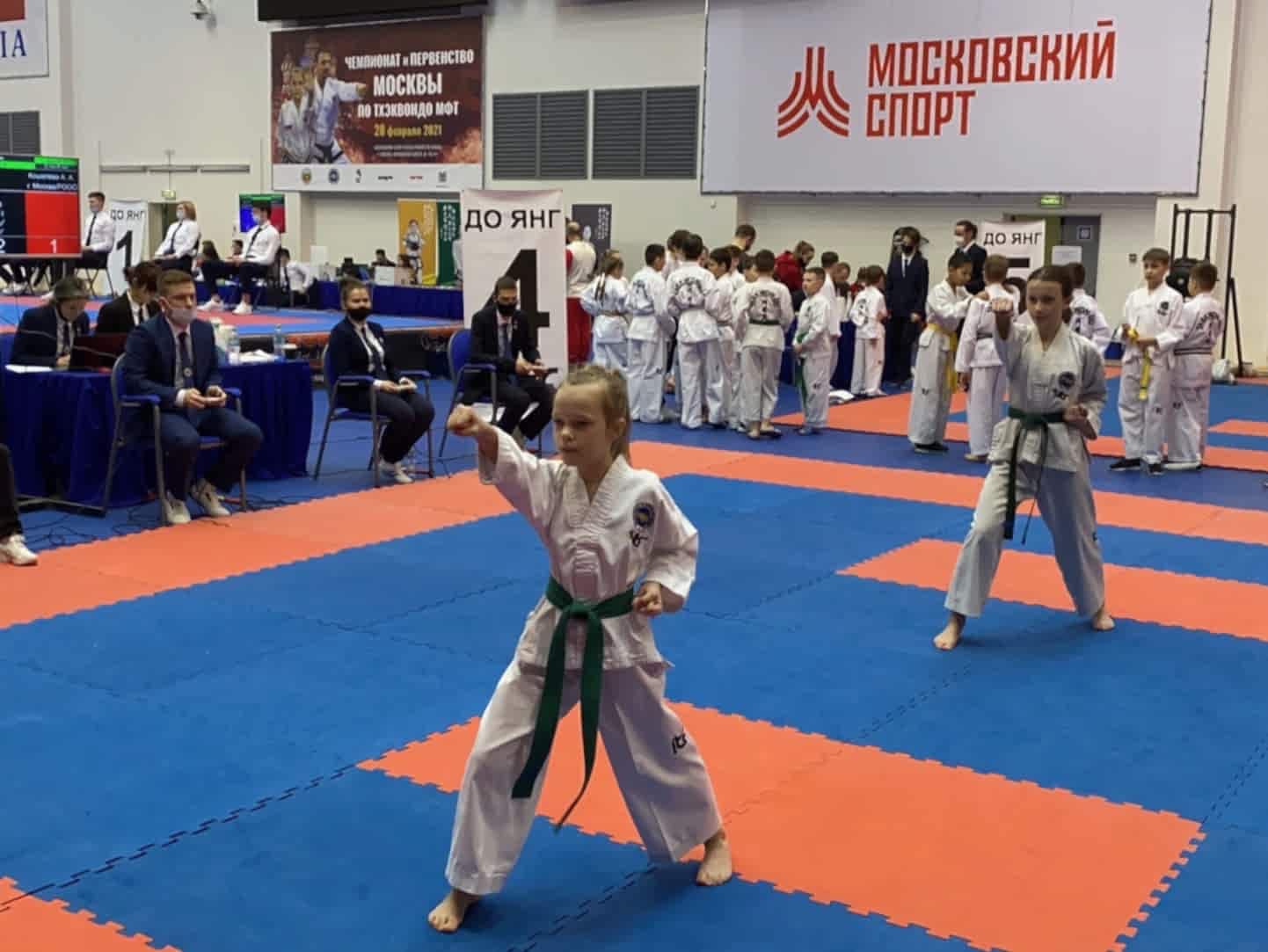 Первенство и чемпионат Алматы по тхэквондо (пхумсе) прошло во всех возрастных категориях
