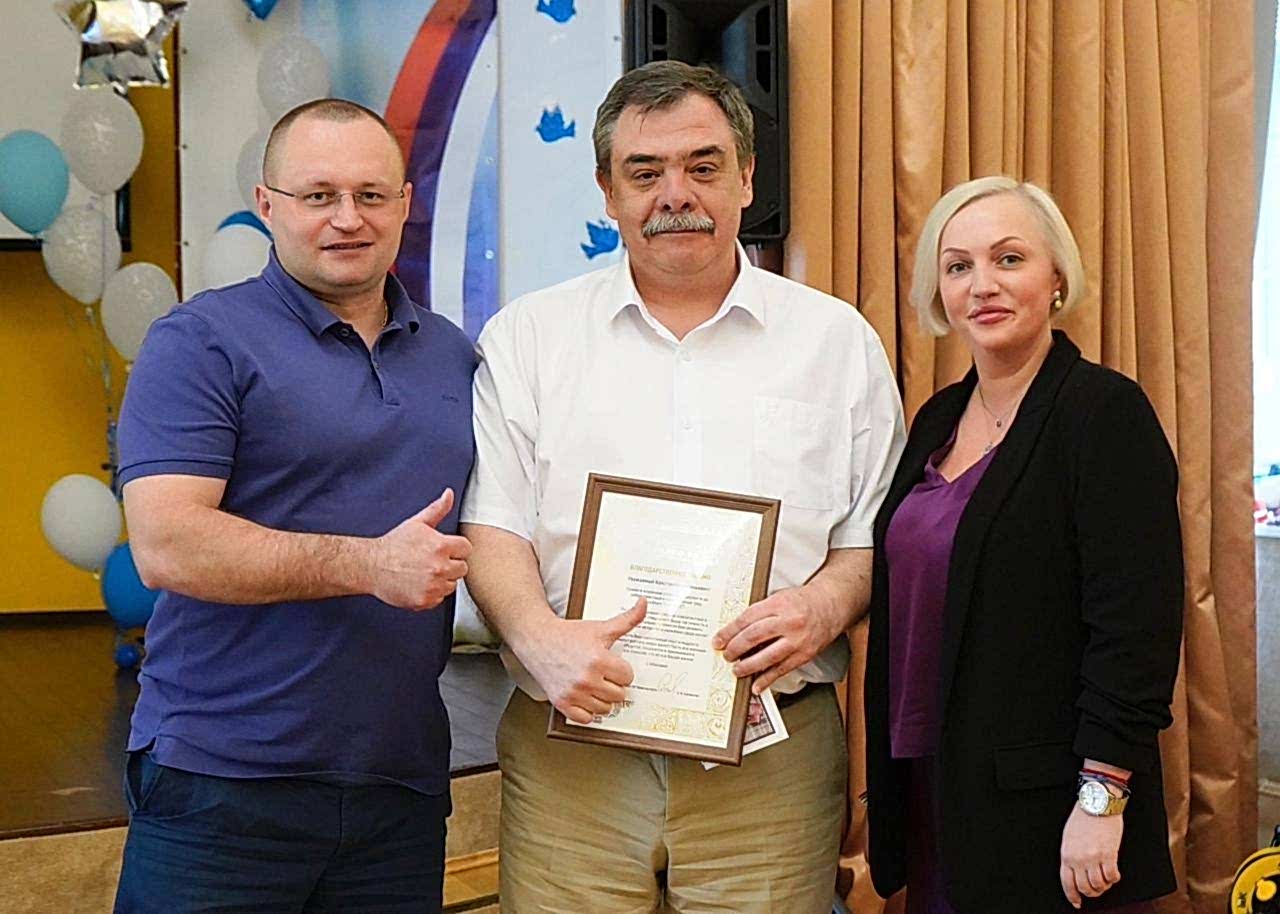 Директор «Самбо-70» Сергей Соломатин вместе с коллегами поздравили начальника методического отдела «Самбо-70» Константина Бирюкова с Юбилеем! 
