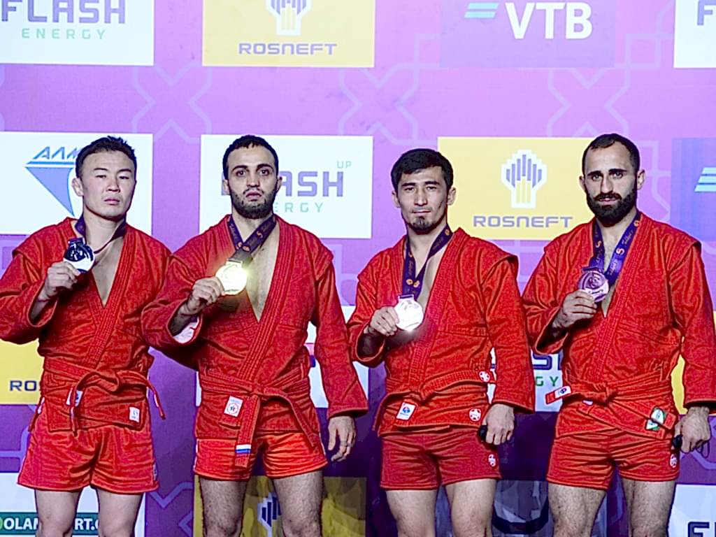 Два «серебра» в первый день чемпионата мира завоевали самбисты «Самбо-70»