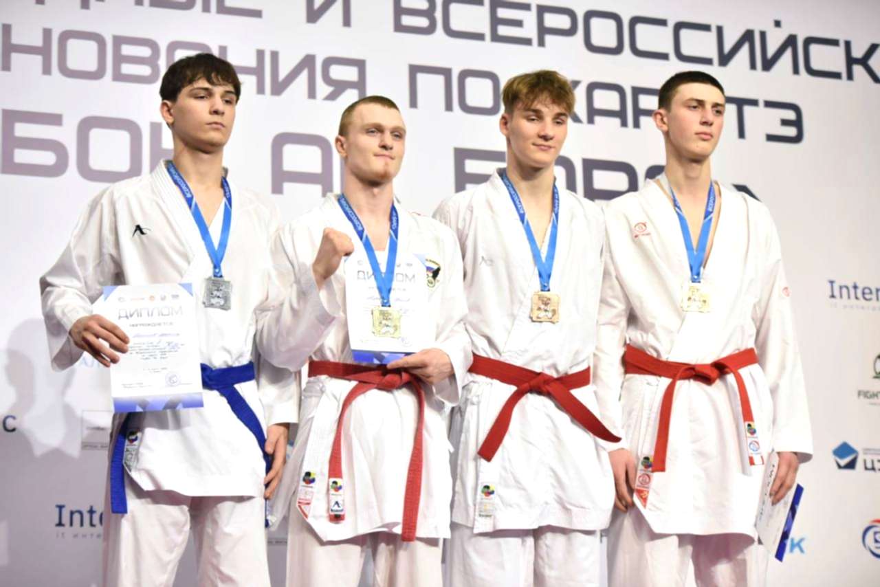 Международные и Всероссийские соревнования по карате «Кубок Ак Барс» прошли с 12 по 14 апреля в городе Казань.