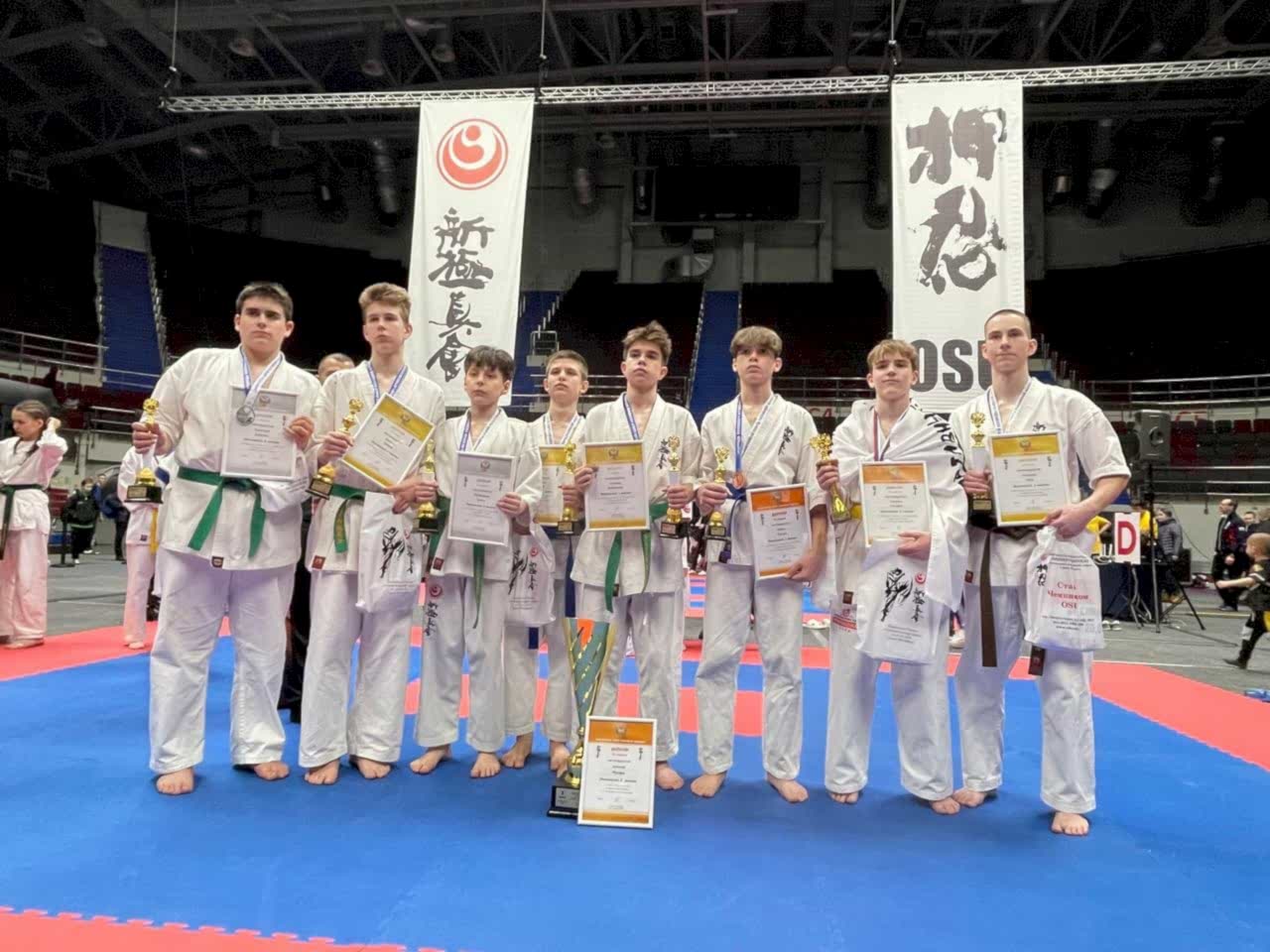 Первенство Казахстана среди юношей и девушек 12-13, 14-15 лет по киокусинкай прошло с 19 по 21 апреля в Астане.