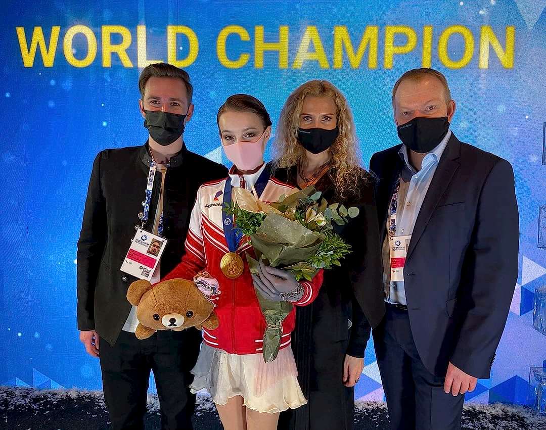Анна Щербакова первая на чемпионате мира по фигурному катанию!