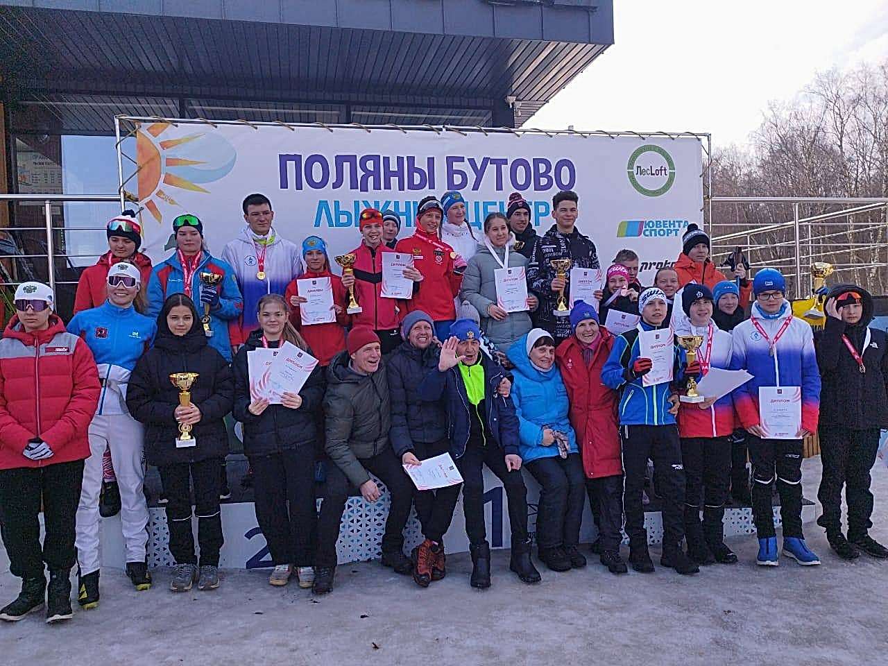 Первенство ГБОУ «ЦСиО «Самбо-70» Москомспорта по лыжным гонкам прошло 16 марта на лыжной базе «Поляны Бутово».